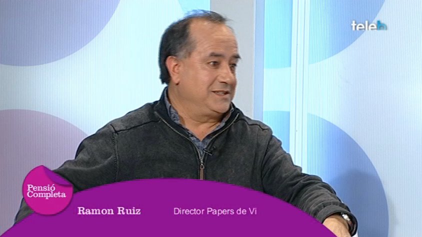 El director de Papers de vi, Ramon Ruiz, durant l'entrevista.