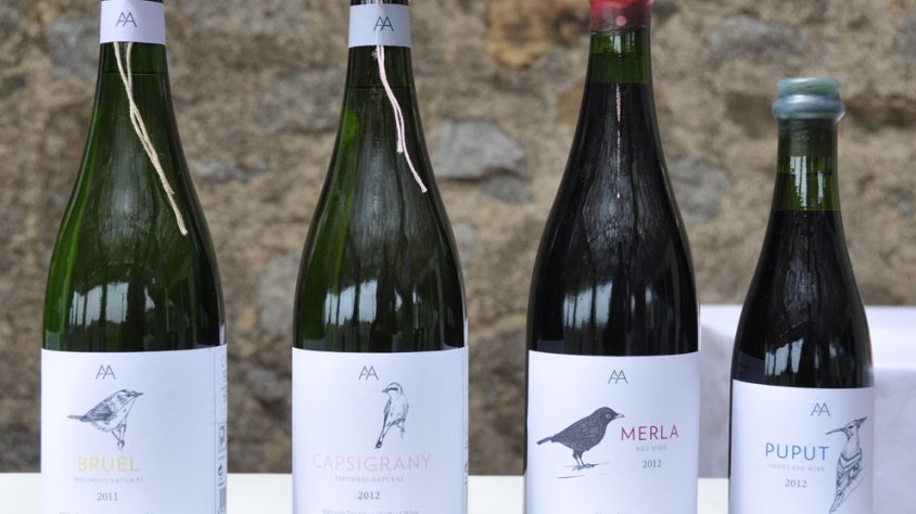 El cava sense sulfurós Nu passa a dir-se Bruel. Capsigrany, Merla i Puput completen la col·lecció de vins naturals