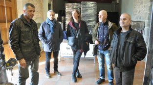 En Toni explicant a la banda tot allò que cal saber sobre el celler Bouquet d'Alella