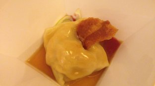 Ravioli de garrí amb maduixa i ceba (Carles Gaig - Can Gaig)
