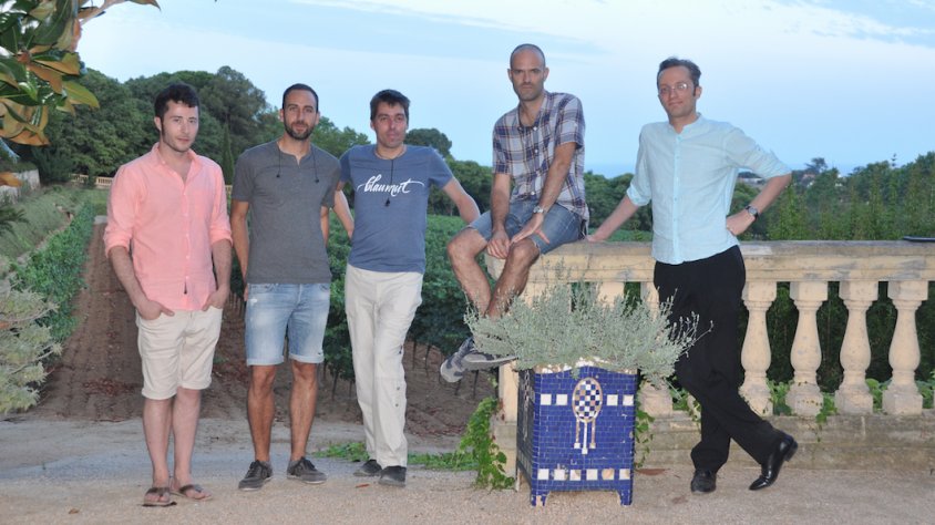 Blaumut al davant de la vinya de Cal Marquès, a Alella