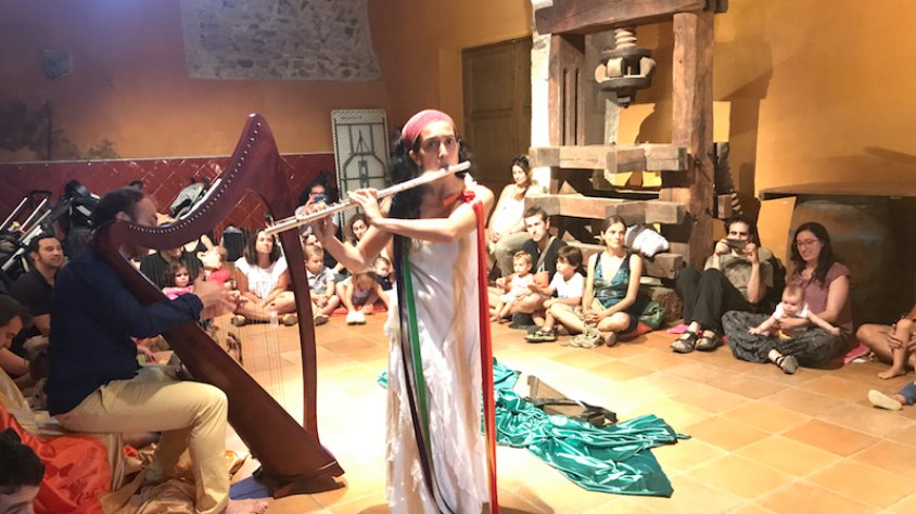 L'espectacle Aire va deixar bocabadats tots els nadons assistents