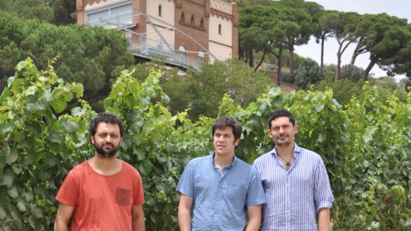 Els Amics de les Arts davant de Can Genís (Alta Alella)