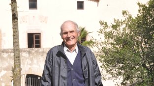 Francisco Roura, al davant de Can Magarola
