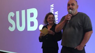 Naranjo i Alcover, davant el logotip del seu nou segell editorial
