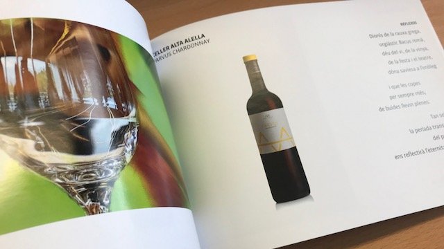 La segona edició del Maridatge d'Art del Vi edita un bonic llibret amb poemes, fotografies i vins