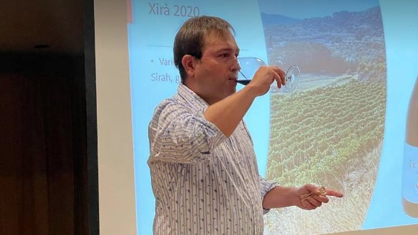 Joan Lluís Gómez, ahir, durant el seu tast amb personalitat