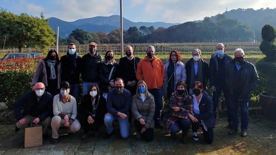 Foto de família dels responsables de la iniciativa, divendres passat a Can Roda