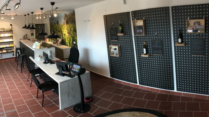 Imatge de la renovada oficina de turisme