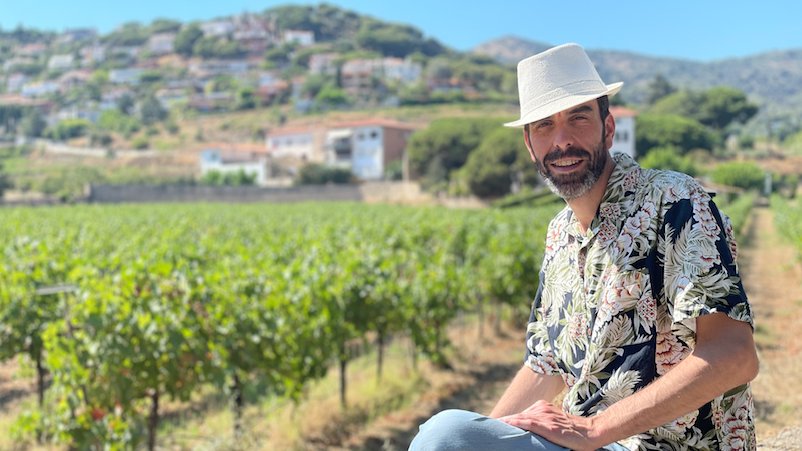 Narcís Perich a la vinya de Can Sans (Alella)