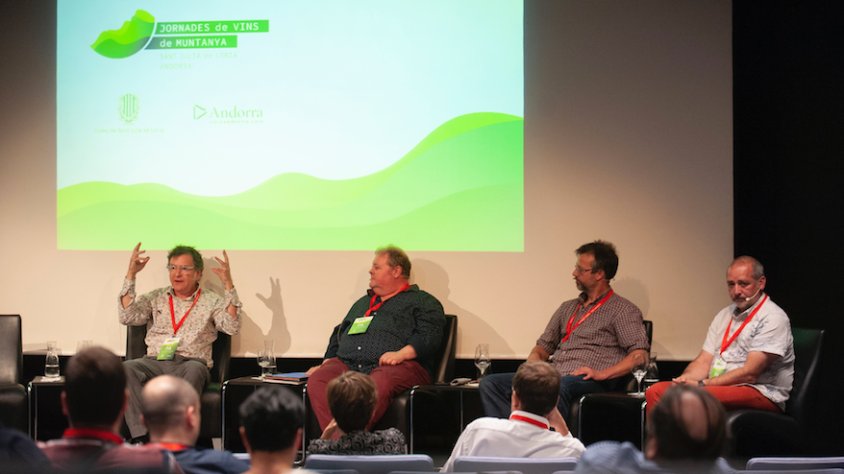 Diferents productors expliquen la seva experiència a la jornada acadèmica