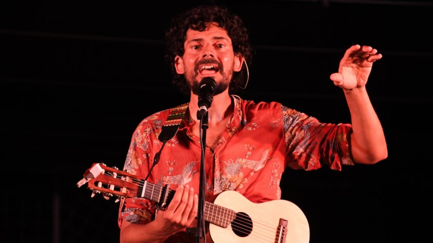 Eduard Costa durant el concert a Alta Alella