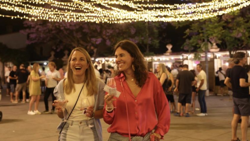 El Tast Tiana torna aquest cap de setmana amb tres dies de gastronomia, vi i música al centre del municipi